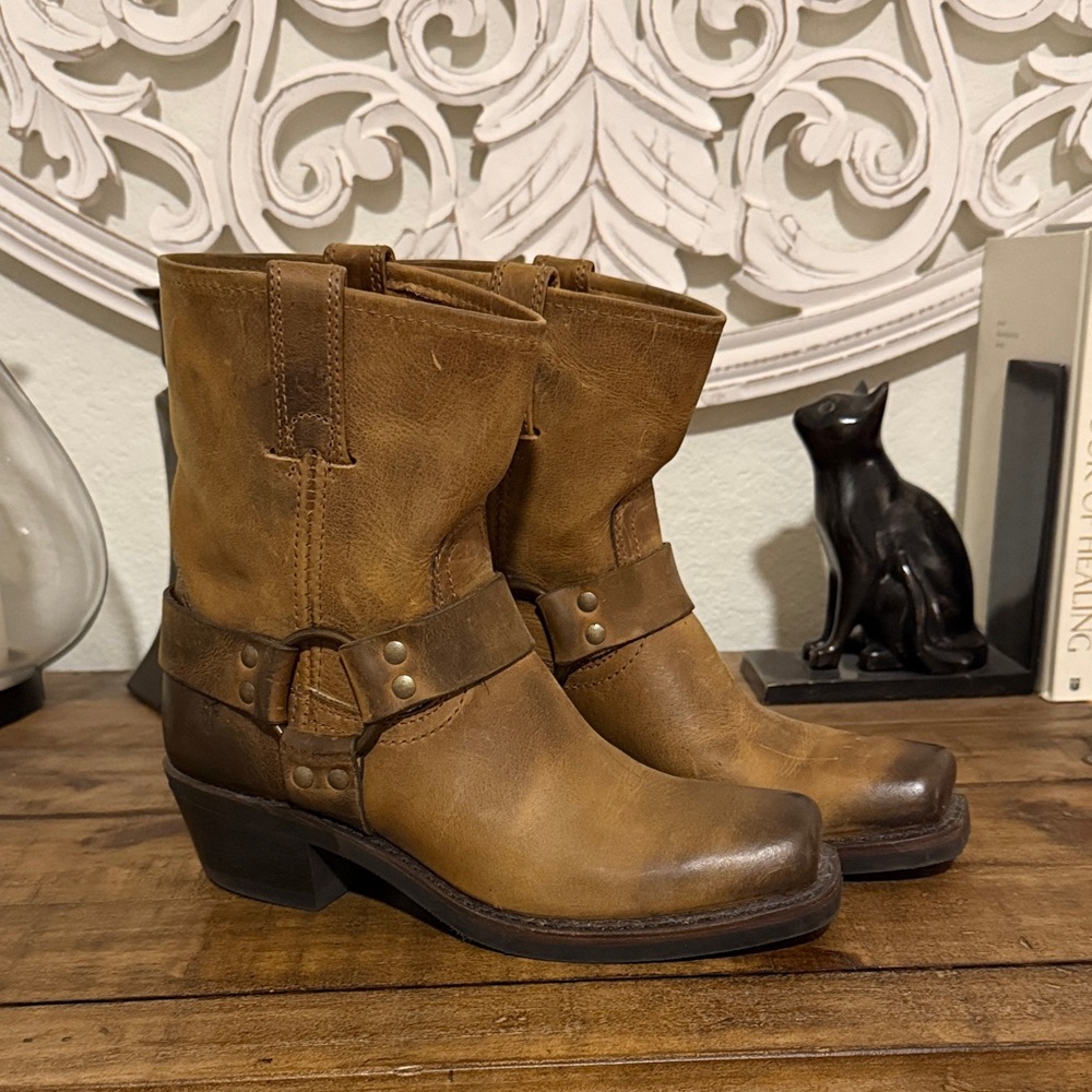 Frye 8R Harness Short Boot